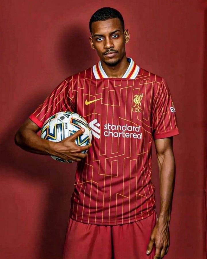 要价1.5亿镑记者：利物浦希望以转会费+交换球员签下伊萨克