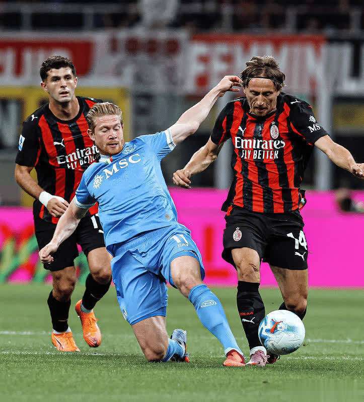 囧叔迷魂阵戏耍孔蒂，普利西奇传射AC米兰2-1那不勒斯登顶意甲